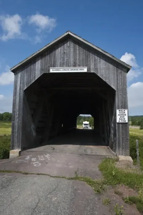 Framed Print : New Brunswick, Canada. Sawmill Creek covered bridge