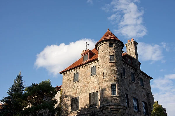 New York, on the St. Lawrence River in the 1, 000 Islands chain, Dark Island. Historic Singer Castle