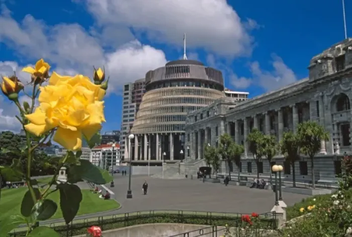 Framed Print : New Zealand, The Beehive & Parliament Buildings, Wellington Framed Print : New Zealand, The Beehive & Parliament Buildings, Wellington