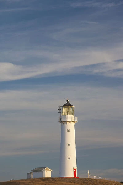 New Zealand, North Island, New Plymouth-area, Pungarehu, Cape Egmont Lighthouse, dusk