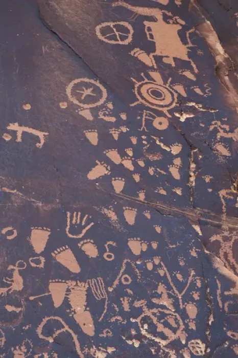 Framed Print : Newspaper Rock S. P. UT Near Monticello. Petroglyphs