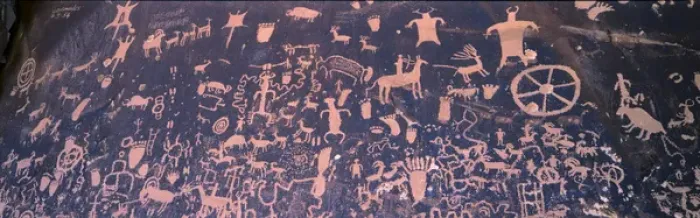 Framed Print : NEWSPAPER ROCK STATE PARK, UTAH. USA. Detail, Indian petroglyphs on protected cliff