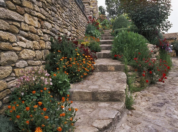 A nicely landscaped stairway in Provence, France