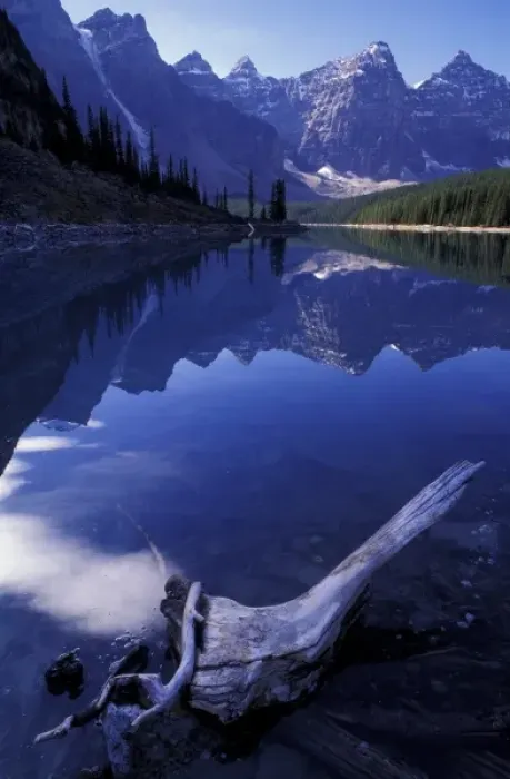 Framed Print : North America, Canada, Alberta, Moraine Lake and the Valley of the ten peaks Framed Print : North America, Canada, Alberta, Moraine Lake and the Valley of the ten peaks