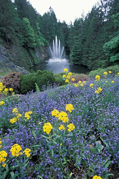 North America, Canada, British Columbia, Victoria, Butchart Gardens. Ross fountain