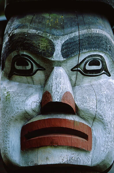 North America, Canada, British Columbia, Victoria, Thunderbird Park. Native totem