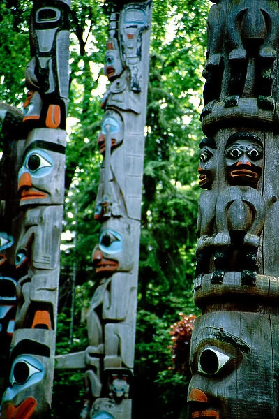 North America, Canada, British Columbia, Victoria, Thunderbird Park. Native totem