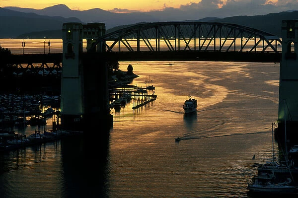 North America, Canada, British Columbia, Vancouver. Burrard Bridge at dusk