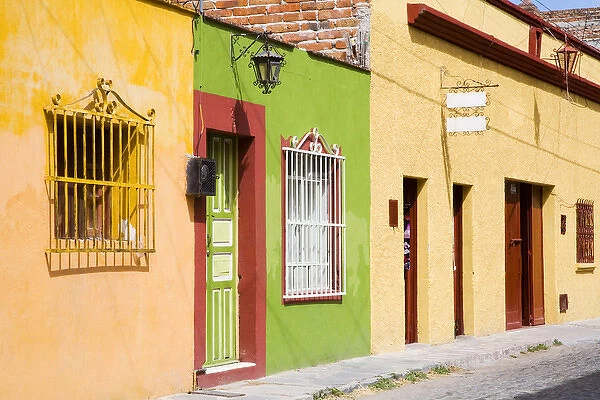 North America, Mexico, Guanajuato state, San Miguel de Allende. Colorful houses