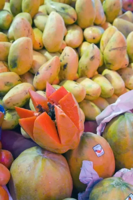 Framed Print : North America, Mexico, Guanajuato state, San Miguel de Allende. Mangos and papayas