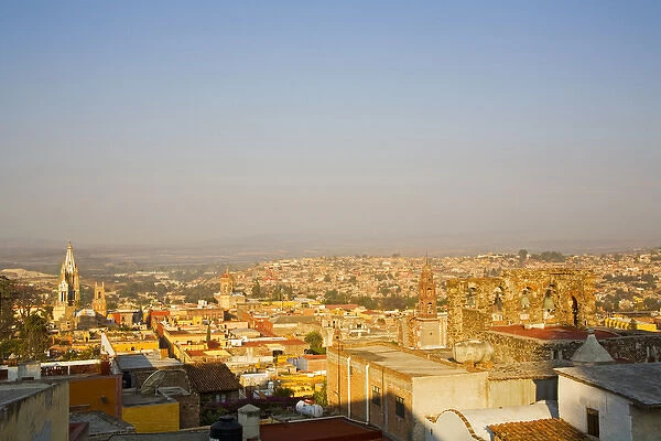 North America, Mexico, Guanajuato state, San Miguel de Allende. An early morning