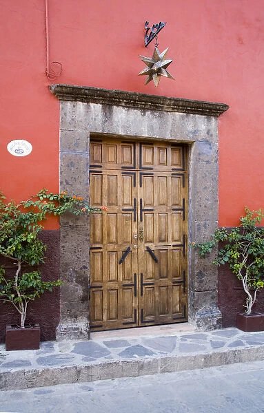 North America, Mexico, Guanajuato state, San Miguel. A door in the town of San Miguel