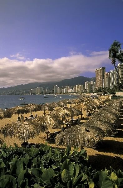 North America, Mexico, Guerrero, Acapulco. Playa Icacos. Beach resort