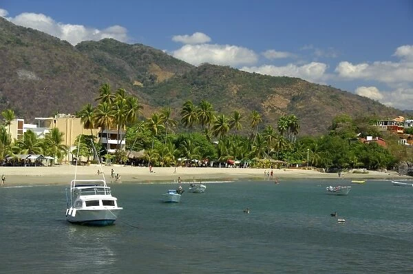 North America, Mexico, State of Guerrero, Zihuatanejo. Playa Principal