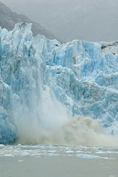 North America, USA, AK, Inside Passage, Endicott Arm, Dawes Glacier calving