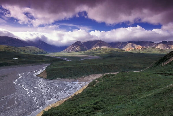 North America, USA, Alaska, Denali NP Polychrome pass