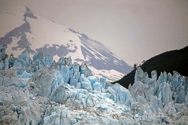 North America, USA, Alaska. Hubbard Glacier, an advancing tidewater glacier popular