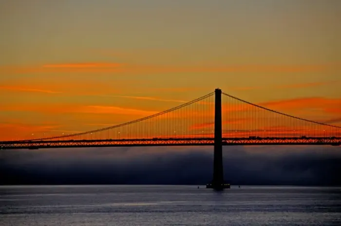 Framed Print : North America, USA, California, San Francisco. Sunrise & fog over the San Francisco Framed Print : North America, USA, California, San Francisco. Sunrise & fog over the San Francisco