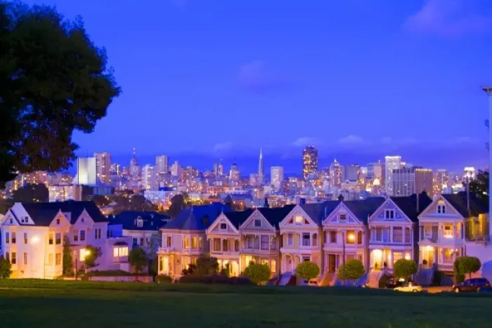 Framed Print : North America, USA, California, San Francisco. Victorian houses in front of the skyline Framed Print : North America, USA, California, San Francisco. Victorian houses in front of the skyline