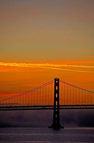 North America, USA, California, San Francisco. Sunrise & fog over the San Francisco