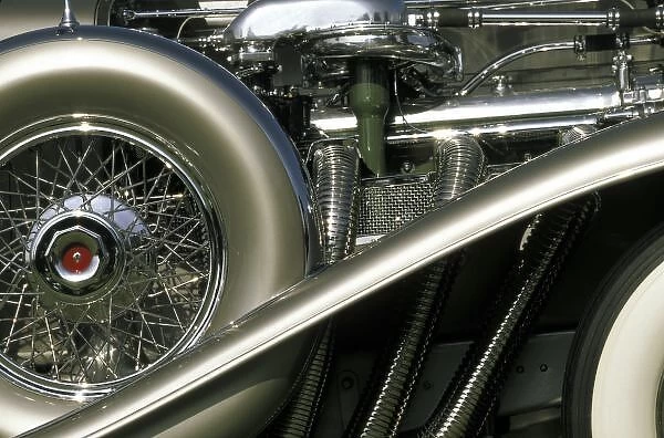 North America, USA, California, Torrey Pines. 1933 Dusenberg 20 Grand engine detail