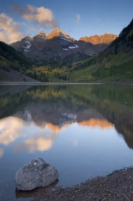 Framed Print : North America - USA - Colorado - Rocky Mountains - Maroon Bells near Aspen CO Framed Print : North America - USA - Colorado - Rocky Mountains - Maroon Bells near Aspen CO