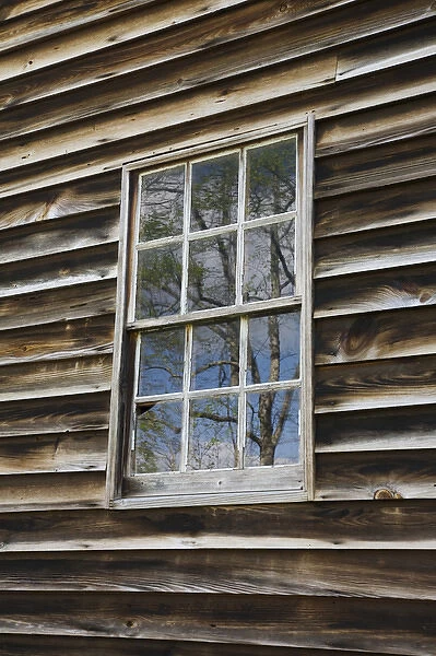 North America, USA, Tennessee, Great Smoky Mountain NP. Window of cabin in Cades Cove
