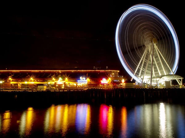 North America; USA; Washington; Seattle; Seattle Great Wheel in reflections and Motion