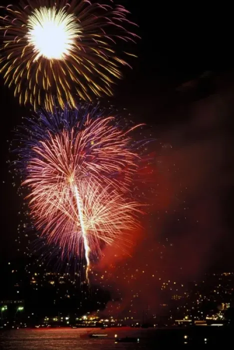 Framed Print : North America, USA, Washington State, Seattle, Lake Union. Fireworks Framed Print : North America, USA, Washington State, Seattle, Lake Union. Fireworks