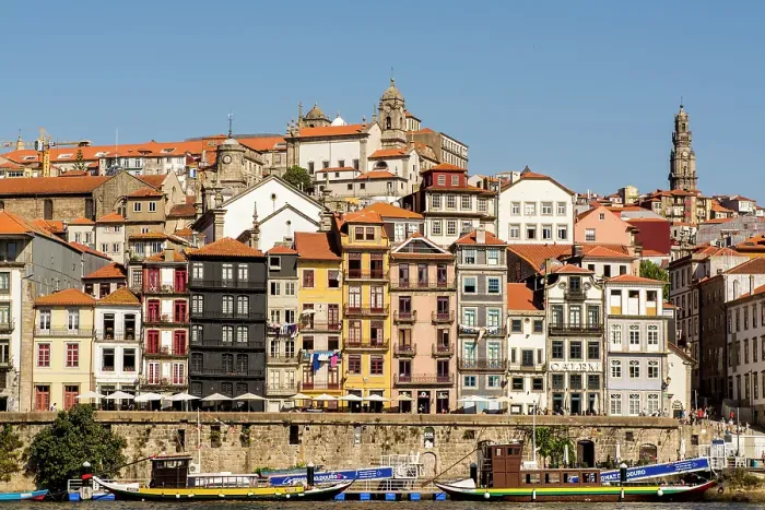 Framed Print : North bank of the Douro River, Porto, Portugal Framed Print : North bank of the Douro River, Porto, Portugal