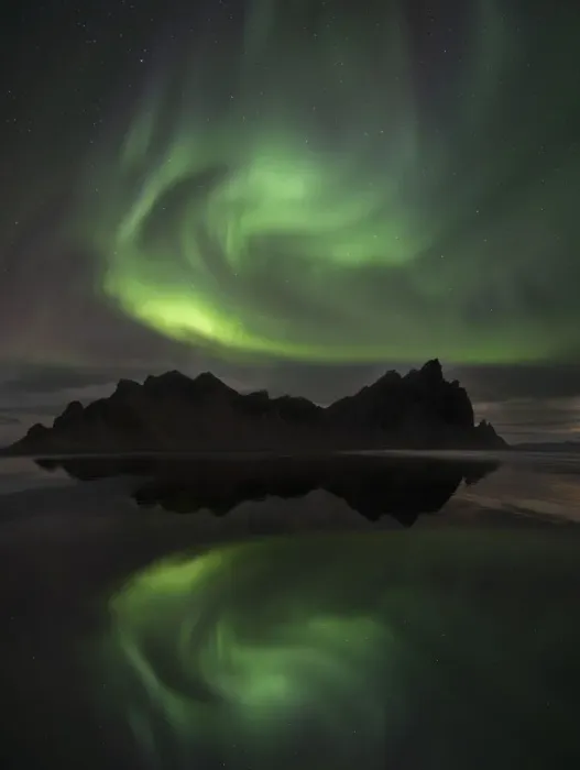 Framed Print : Northern Lights above Vestrahorn beach near Hofn in the southeast of Iceland Framed Print : Northern Lights above Vestrahorn beach near Hofn in the southeast of Iceland
