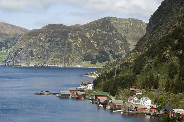 Norway, Sogn og Fjordane, Krakenes. Farm houses along the Atlantic Ocean. seaside