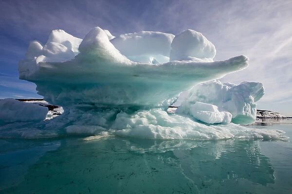 Norway, Svalbard, Edgeoya Island, Icebergs grounded in shallows in Bakenbukta Bay