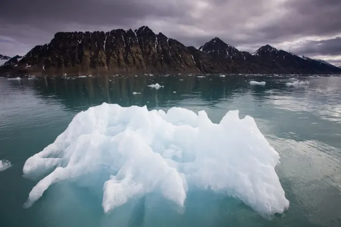 Framed Print : Norway, Svalbard, Spitsbergen, Iceberg floating in Lilliehookfjorden in Krossfjorden