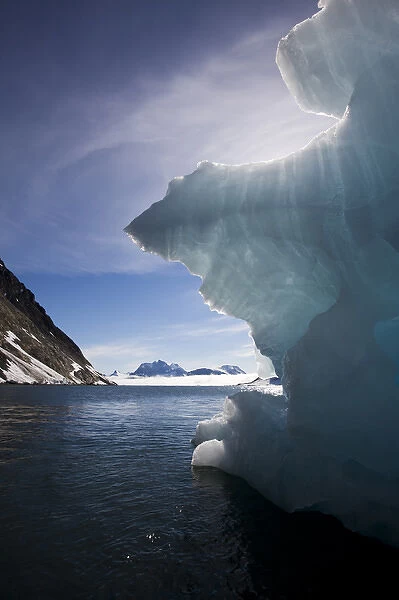 Norway, Svalbard, Spitsbergen Island, Melting iceberg near Paierlbreen Glacier in