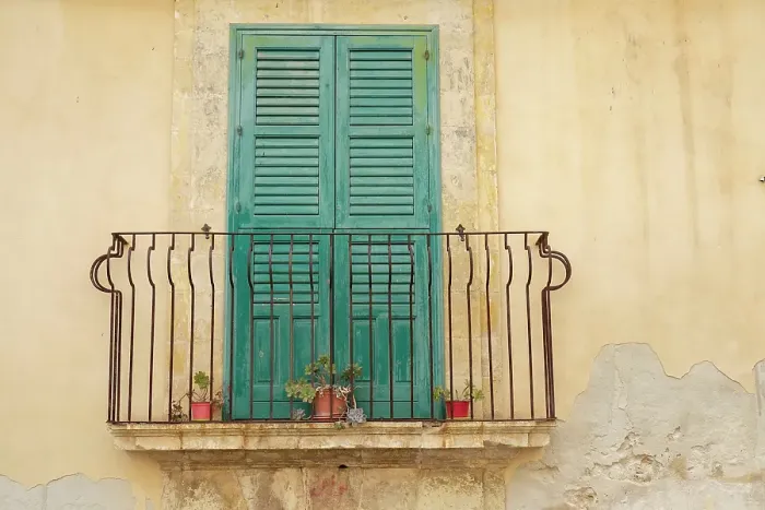 Framed Print : Noto, Sicily. Charming old window and terrace on a home