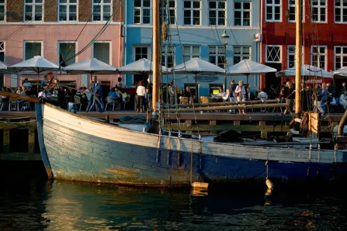 Framed Print : Nyhavn, Copenhagen, Denmark Framed Print : Nyhavn, Copenhagen, Denmark