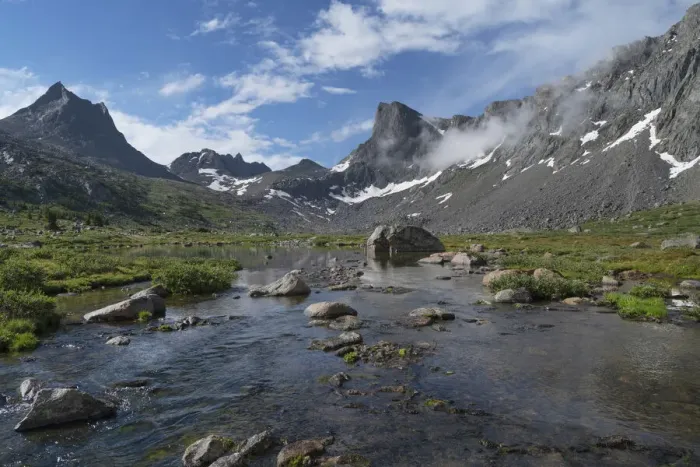 Framed Print : Nylon Peak and Pronghorn Peak near outlet of Lee Lake, Bridger Wilderness. Wind River Range, Wyoming
