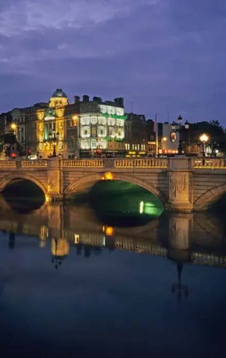 Framed Print : O Connell Bridge; River Liffy; Dublin; Ireland