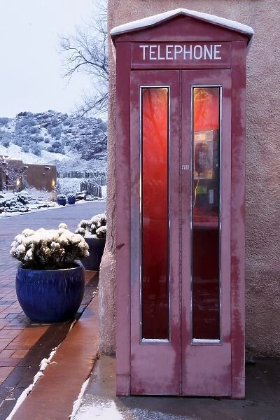 Ojo Caliente, New Mexico, USA. Old telephone booth. (PR)