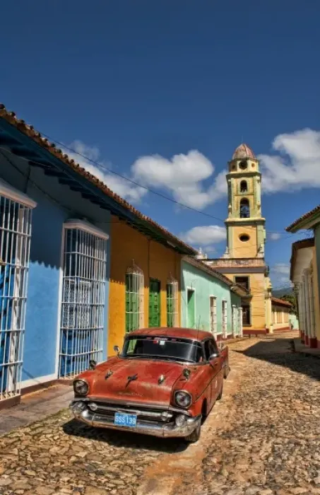 Framed Print : Old Classsic Chevy on cobblestone street of Trinidad Cuba