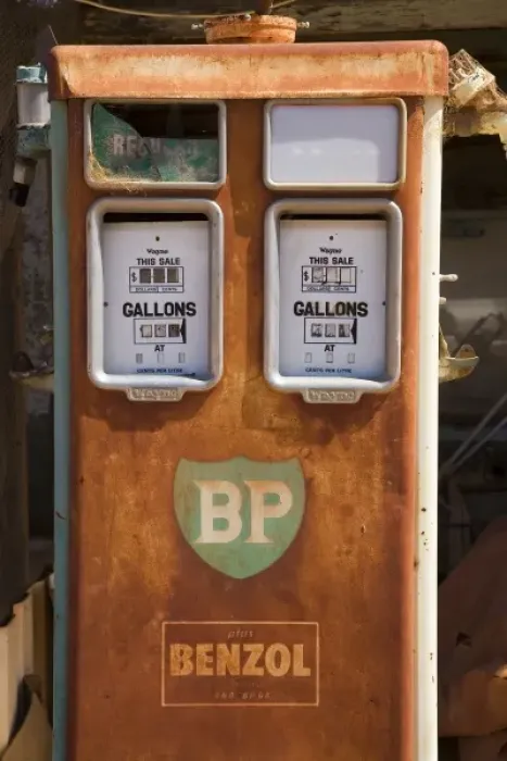 Framed Print : Old Petrol Pump, Oodnadatta, Oodnadatta Track, Outback, South Australia, Australia
