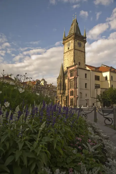 Framed Print : Old Town Hall & The Astronomical Clock, founded in 1338, Historical Center of Prague-UNESCO Framed Print : Old Town Hall & The Astronomical Clock, founded in 1338, Historical Center of Prague-UNESCO