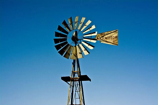 Old windmill, Rock Art Ranch, near Holbrook, Arizona, USA