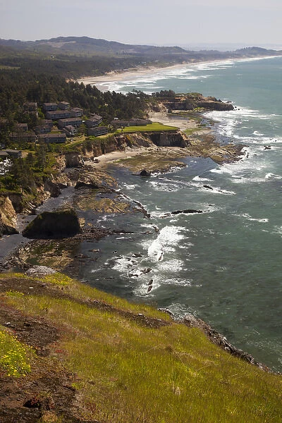 OR, Cape Foulweather, view of beach and Otter Rock