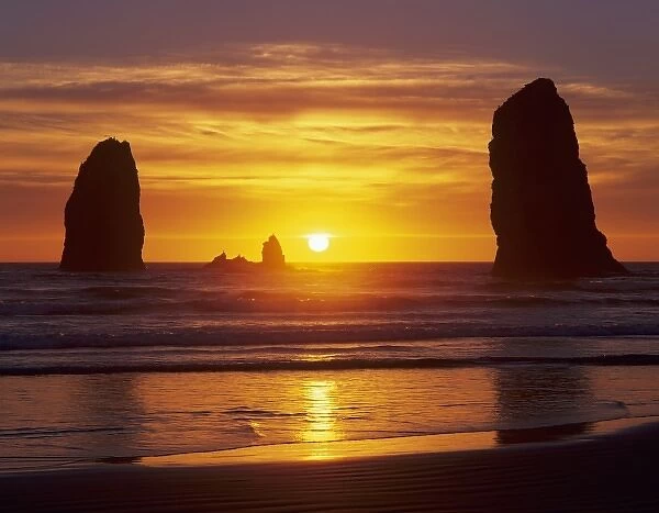 OR, Oregon Coast, Cannon Beach, seastacks at sunset