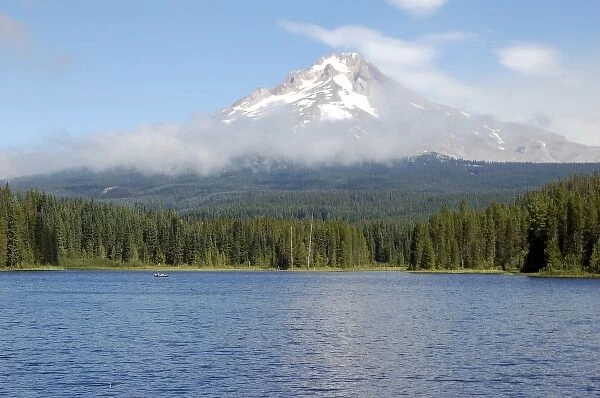 Oregon, Mt. Hood. View of snow-capped Mt. Hood from Trillium Lake