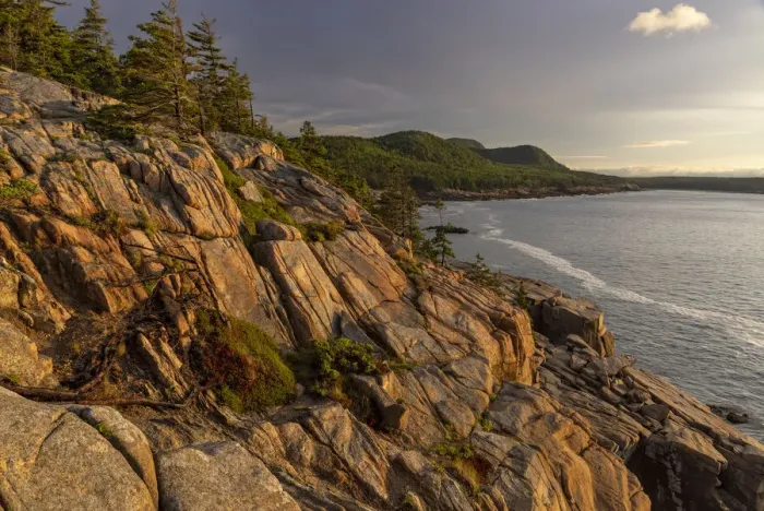 Framed Print : Otter Cliffs at sunrise in Acadia National Park, Maine, USA Framed Print : Otter Cliffs at sunrise in Acadia National Park, Maine, USA