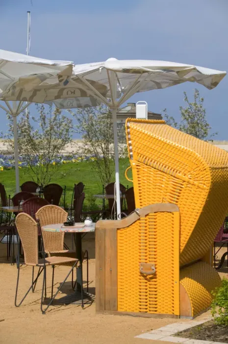 Framed Print : outdoor cafe, warnemunde Framed Print : outdoor cafe, warnemunde