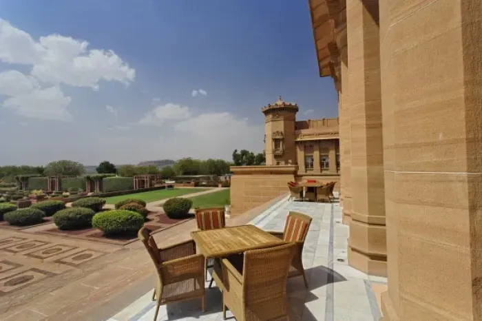 Framed Print : Outdoor dining area, Umaid Bhawan Palace hotel, Jodjpur, India Framed Print : Outdoor dining area, Umaid Bhawan Palace hotel, Jodjpur, India